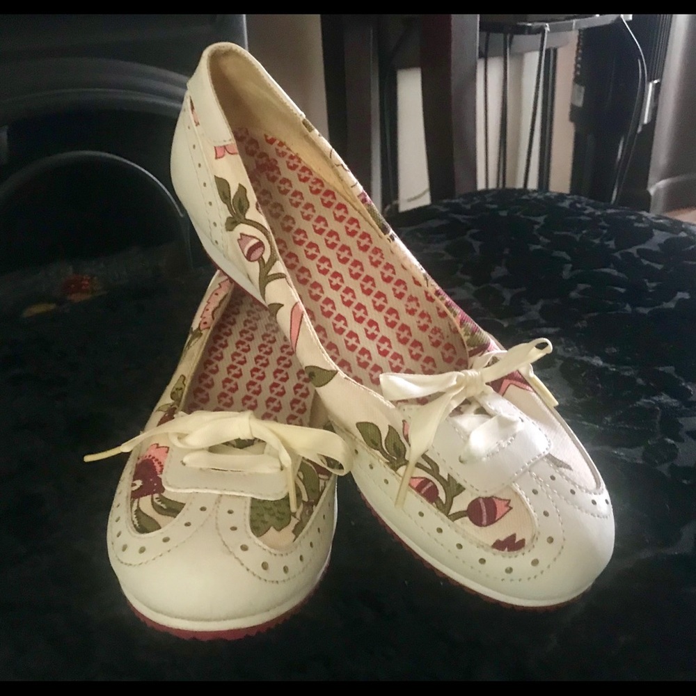 NWOT Adorable Flats!